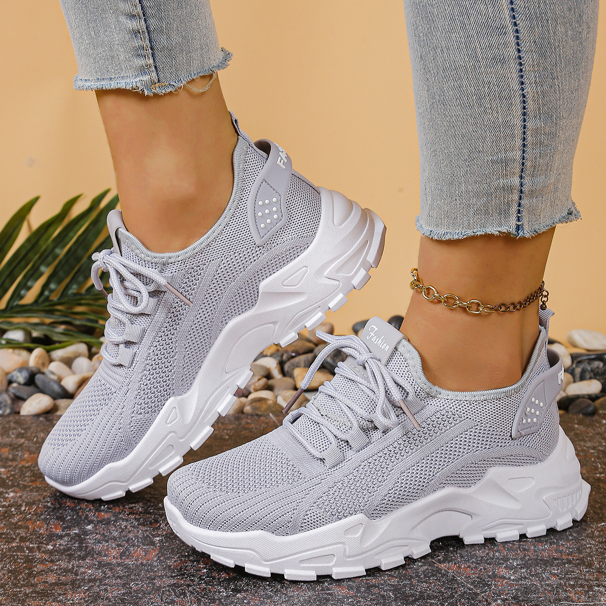 Women's sports shoes 2026，Brea - đánh giá và giá Sewing Cloth