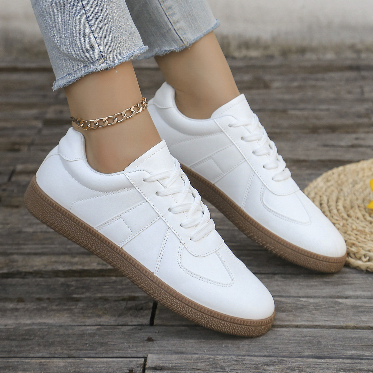 Ladies' casual white sports sh - đánh giá và giá Sewing Cloth